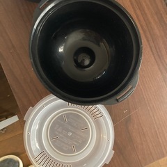 ダイソー　電子レンジ専用　炊飯器　の画像