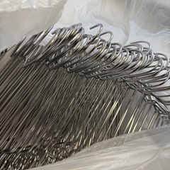 調理器具、無印仕切りスタンド、山崎実業ティッシュケース、無印ハンガー（結構あります。）、コスメメイクポーチ、カイロ、メイクスポンジ、アロマの画像