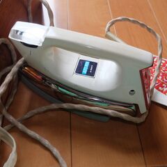昭和レトロ 三菱電機 自動アイロン A-551T テフロン加工 アカ128 説明書・木箱付き レトロ家電 アンティークの画像