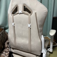 ゲーミング座椅子の画像