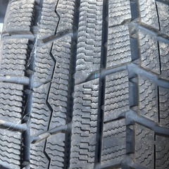 冬タイヤ　スノータイヤ　スタッドレスタイヤ　195/65R15の画像