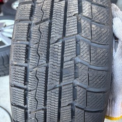 冬タイヤ　スノータイヤ　スタッドレスタイヤ　195/65R15の画像