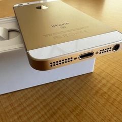 お取引決まりました。iPhone SE 32GB ゴールド 美品の画像