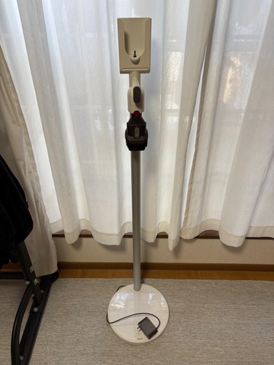 ダイソン　Dyson V11 充電スタンド　他アタッチメントパーツ