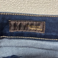 新品レディース　ジーパン　ストレッチタイプ伸びる　Mサイズの画像