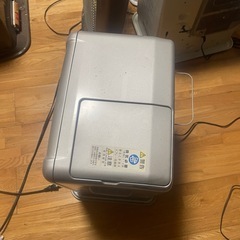 石油ファンヒーターの画像