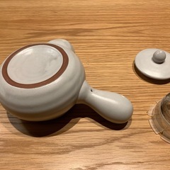 白い陶器の急須　白磁 急須 ホワイト急須 茶こし内蔵の画像