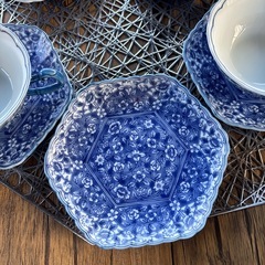 ティーカップ５個の画像