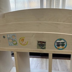 絵本ラックの画像