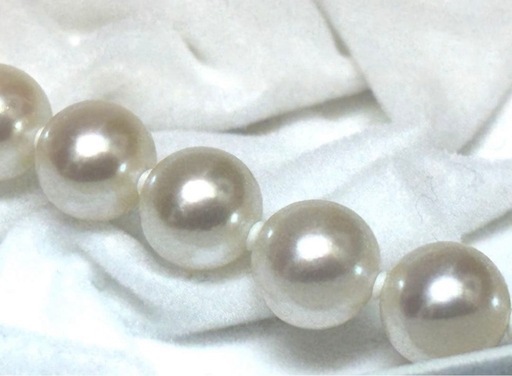 【新品未使用】5万円で欲しい方いますか？イヤリングk14刻印 silver※本日限定5万円にて、本日限定10万円にて欲しい方いませんか？真珠店にて40万円にて販売されている品です。　オーロラ花珠大玉8.5〜9.0　花珠ネックレス　無言購入OK 値下げ等相談可能