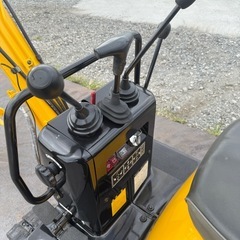 コマツ　ミニユンボ　PC02-1A  油圧ショベル　軽油　ゴムキャタ　0.5tクラス　陸送可能　下取りOK の画像