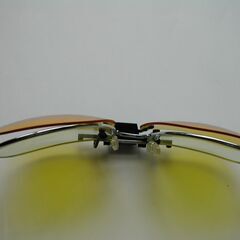 跳ね上げ式サングラス　　メガネにつけ使用 NO1の画像