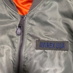 AVIREX MA1ジャケットの画像
