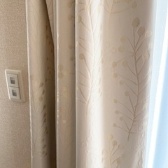 【引き渡し決定しました】ニトリ　遮光遮熱カーテン　二枚セットの画像