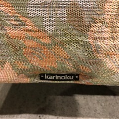 カリモク　1人掛け　花柄木製フレームの画像