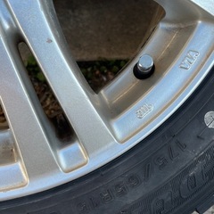 スタッドレスタイヤ175/65R15 84Qの画像
