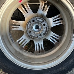 スタッドレスタイヤ175/65R15 84Qの画像