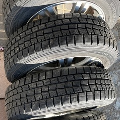 スタッドレスタイヤ175/65R15 84Qの画像