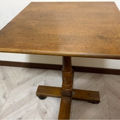 木製　カフェテーブル　お洒落　ヴィンテージ　レトロ　家具　クラシック家具の画像
