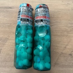 ラムネ菓子2個の画像