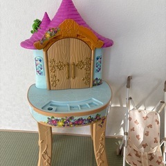 11/24までおもちゃ化粧台と推し車の画像