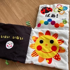 【お取引中】 sassy あかちゃん　ぬのえほん　あーそーぼ　布絵本　おもちゃの画像