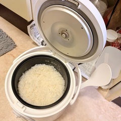 炊飯器の画像