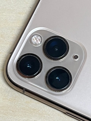 取引中　iPhone11Pro Max 256GB 