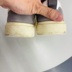 アディダス　スニーカーの画像