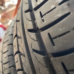 取引中
155/80/12バリ山中古タイヤ の画像