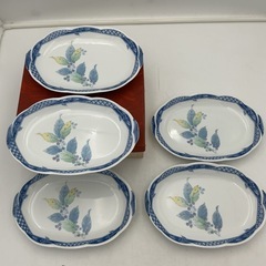 和食器　楕円皿5枚セット　山ぶどう柄　家庭用に人気のサイズ　箱あり　　の画像