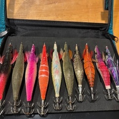 【未使用＋1回使用】エギ 10個セット ダイワ エメラルダス ヤマシタ ハヤシ YOZURI 等 イカ 釣り エギング ケース付の画像