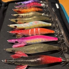 【未使用＋1回使用】エギ 10個セット ダイワ エメラルダス ヤマシタ ハヤシ YOZURI 等 イカ 釣り エギング ケース付の画像