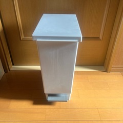 ゴミ箱　ペダル開閉の画像