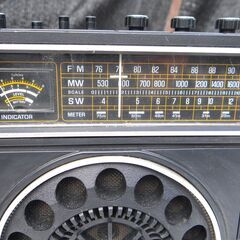 ５０年以上前の３バンドワイヤレスマイク付きのラジオカセットレコーダーＲＱ-５５２ですの画像