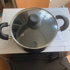 蓋付き両手鍋中型の画像