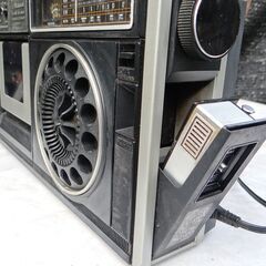 ５０年以上前の３バンドワイヤレスマイク付きのラジオカセットレコーダーＲＱ-５５２ですの画像