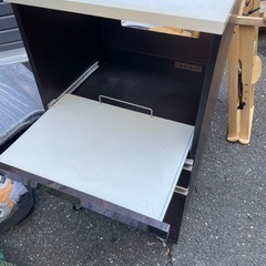 無料　キッチンワゴン　レンジ台　キャスター付きの画像