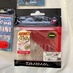 【釣り小物セット】月下美人ワーム、スパークスリム夜行ワーム、ジグヘッド、太刀魚ワイヤーの画像