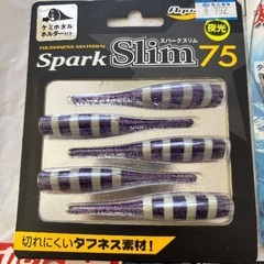 【釣り小物セット】月下美人ワーム、スパークスリム夜行ワーム、ジグヘッド、太刀魚ワイヤーの画像