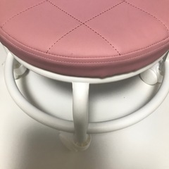 断捨離中２３日まで！キャスター付きのイスの画像