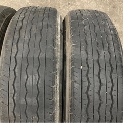 ハイエース タイヤ 195/80R15 107/105L LTの画像