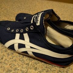 オニツカタイガー スニーカー 23.5の画像