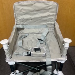 折りたたみベビーチェア　テーブル付き　　アウトドアにもの画像