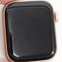 Apple Watch SE 第1世代/GPS/40mm/A2351/ゴールド〈MKQ03J/A〉 (4)の画像