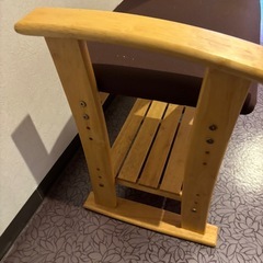 木製　椅子の画像