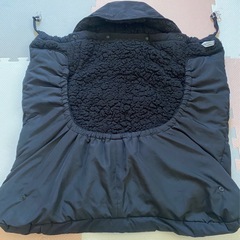 抱っこ紐　防寒ケープの画像