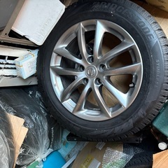 ２０１８年製ブリヂストンＶＲＸ２アルミスタッドレスの画像