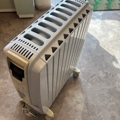 【お取引中】デロンギ　オイルヒーターの画像