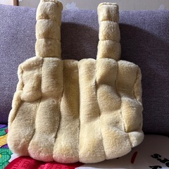 もこもこファーバックの画像